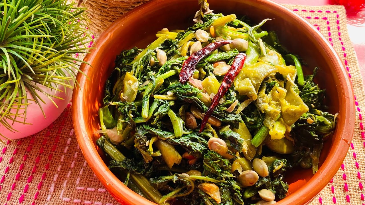 বিচিওয়ালা সিম দিয়ে লাউশাক ভাজি