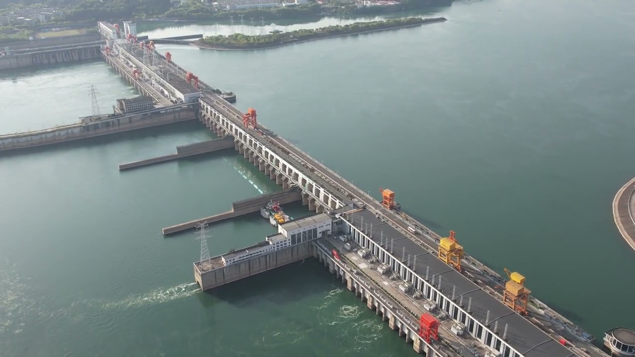 湖北宜昌濱江公園及西陵峽航拍