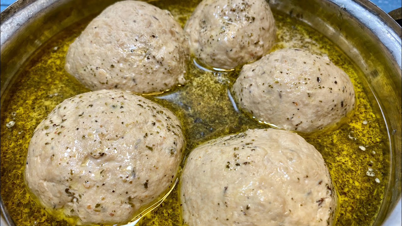 Chicken Goshtaba- Kashmiri Yakhni- Kashir Kokar yakhin te Goshtaabe- Wazwan goshtaba yakhni 