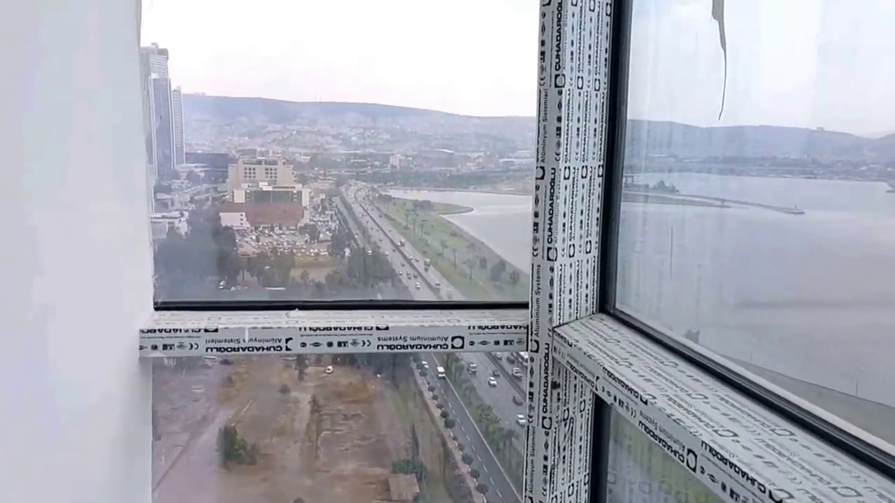 Megapol Tower Bayraklı Kiralık Ofis / REMAX BORNOVA / &Uuml;MİT BİRKAN
