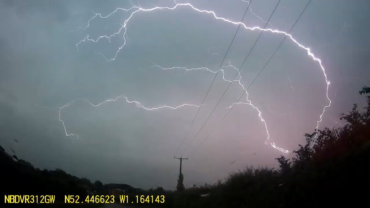 Leicestershire thunderstorm 16/6/20 | UK Storm chase highlights