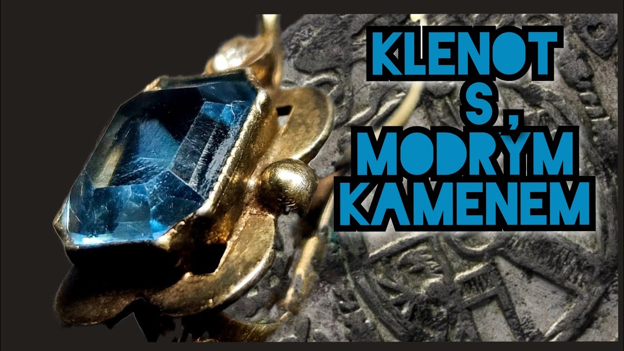 Nález stříber 17.století a klenotu s modrým kamenem.