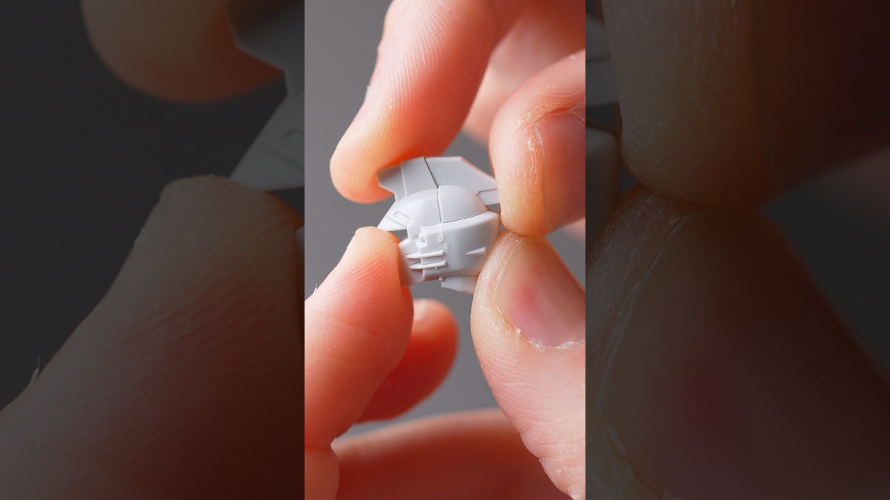 Destiny Gundam Head Mod &ndash; Seam Line Fix / HGCEデスティニー 頭部の合わせ目消し