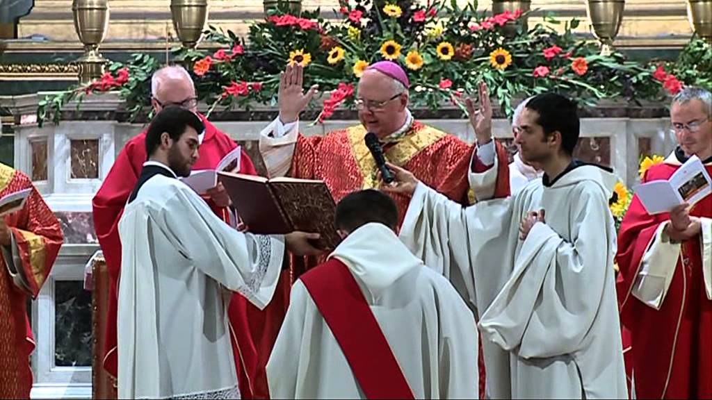DUOMO ORDINAZIONE SACERDOTE