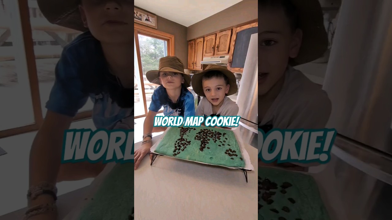 World Map Cookie (chocolate chip cookie recipe + blue food coloring) #mapcraft #kidscook #cookie