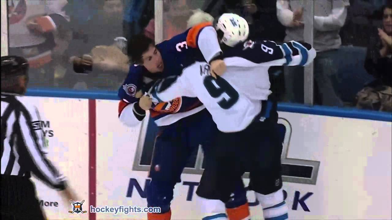 Evander Kane vs Travis Hamonic Nov 3, 2011