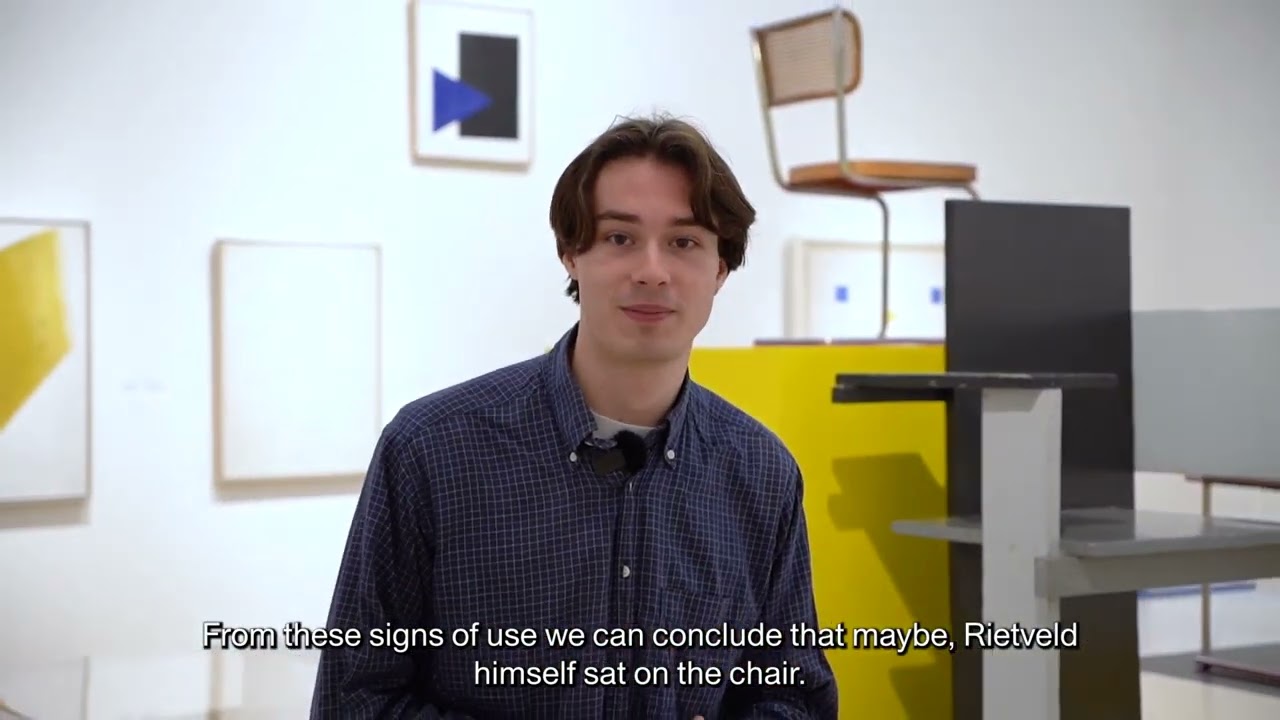 Achter de schermen bij Stedelijk Museum Amsterdam met rondleider Max