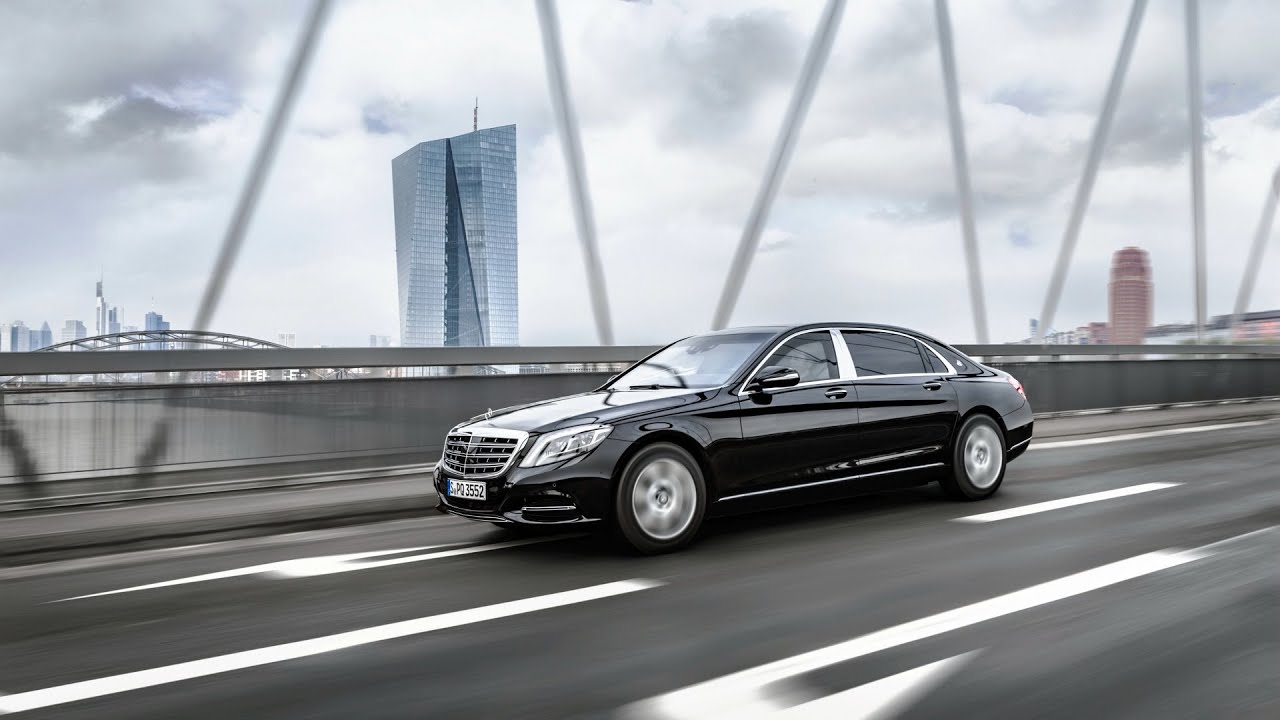 LUXURY LIMOUSINES WITH CHAUFFEUR - VIP TRANSPORT WARSAW & LODZ - VIP CLASS airport transfer Poland