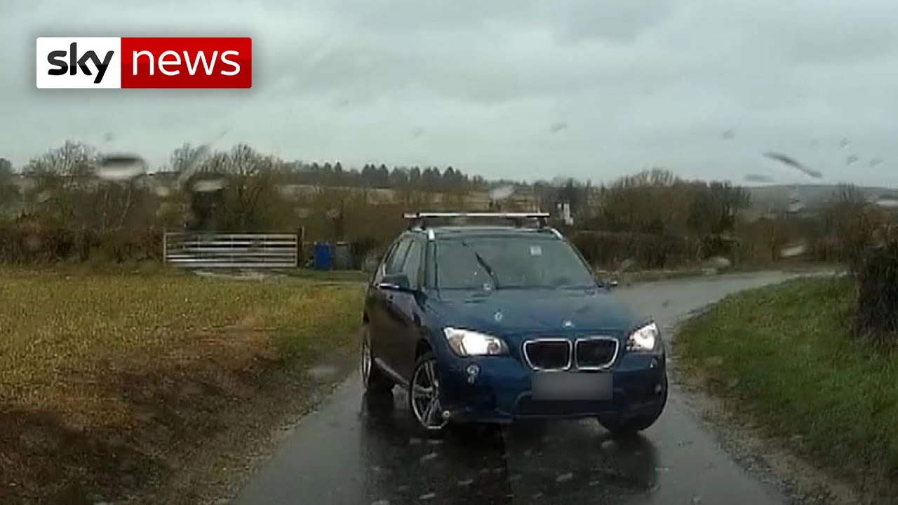 'Diplomatic cars' seen on wrong side of road