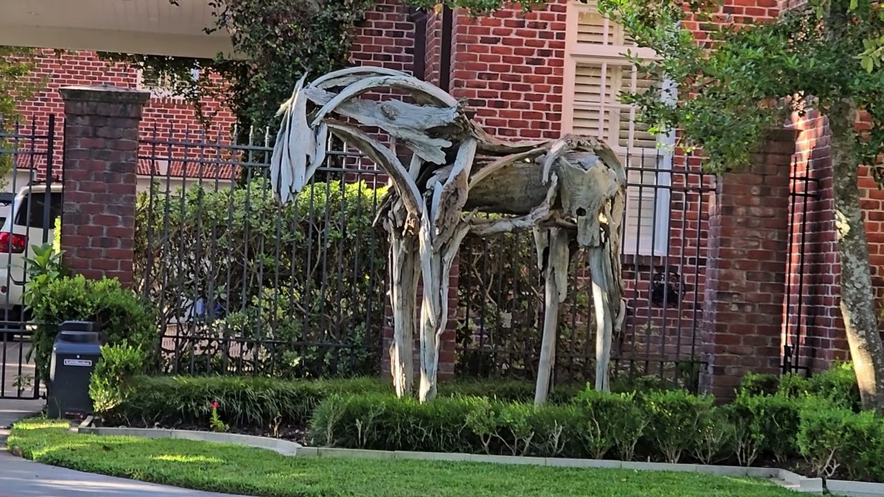 mezcla de jardines y esculturas .