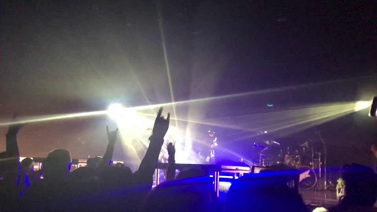 BABYMETAL - Headbangeeeeerrrrr!!!!!!! (Live Orlando 9/4/19)