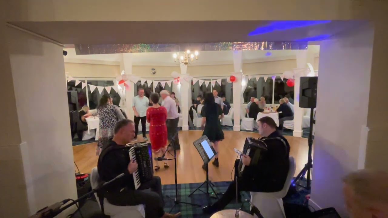 Virginia Reel - The Haggis Chasers Ceilidh Band