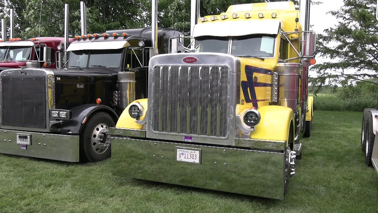 2002 Peterbilt 379 At The 2025 Clifford Truck Show