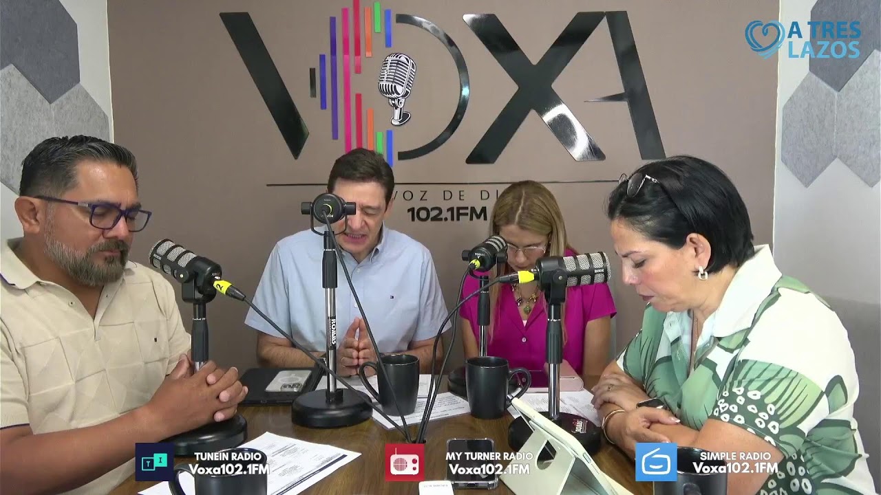 EN VIVO | A TRES LAZOS | VOXA