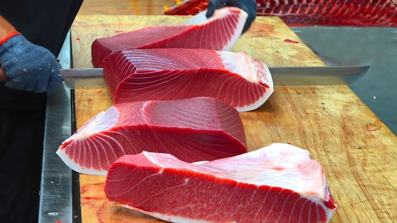 Vea la t&eacute;cnica experta de cortar at&uacute;n rojo gigante para Otoro Premium