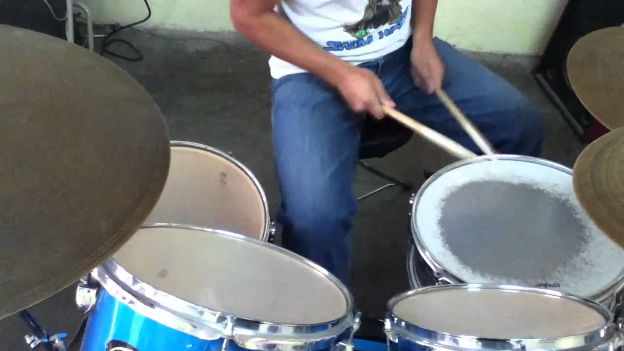 Little b (The Shadows) by Alelc Gómez (drummer).MOV