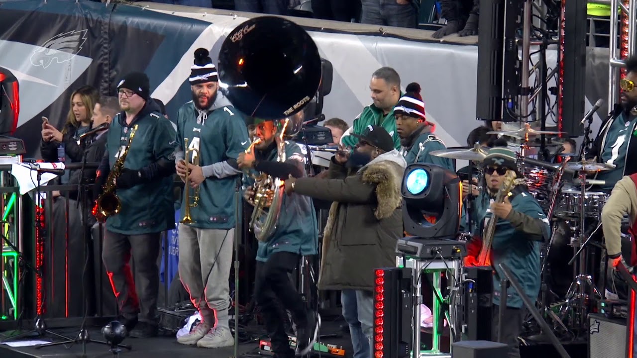 The Roots Perform At Halftime Of The NFC Championship Game | Philadelphia Eagles 2017 Playoffs