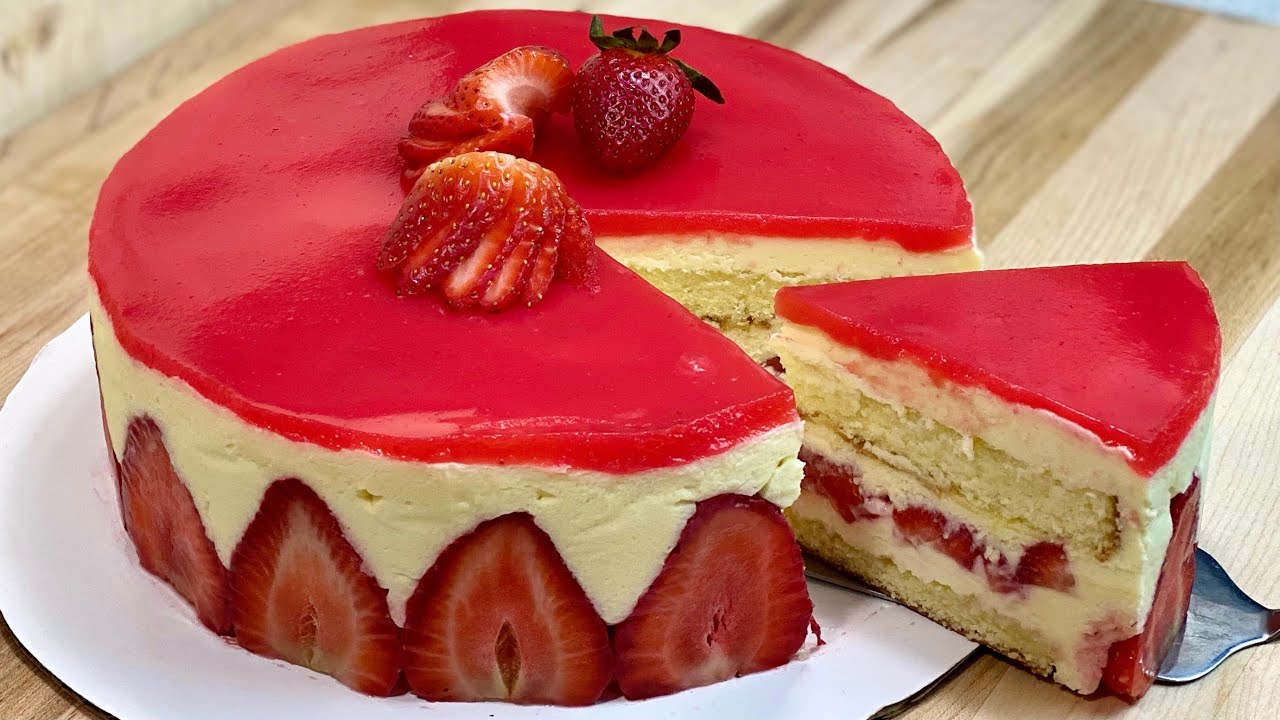 КЛУБНИЧНЫЙ РЕЦЕПТ🍰 ЛЕГКИЙ КЛУБНИЧНЫЙ ТОРТ🍓 С СУБТИТРАМИ