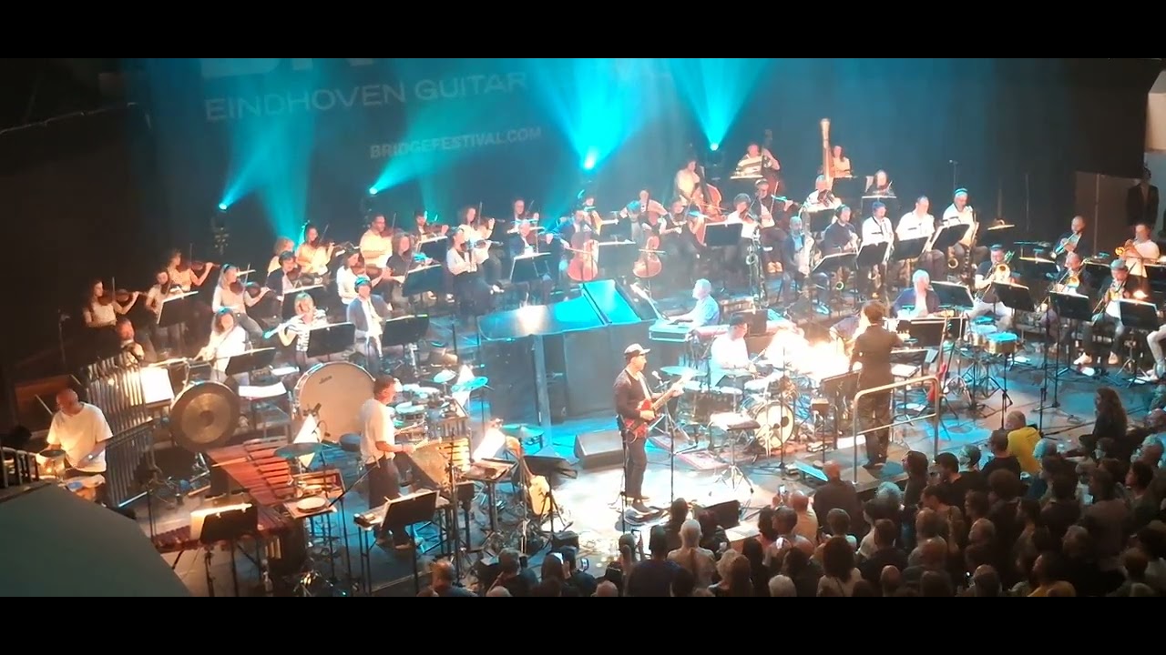Dweezil Zappa & Metropole Orkest 