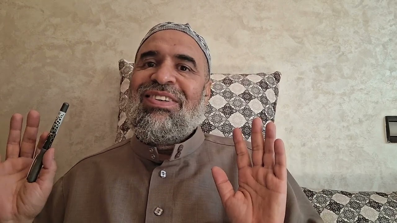 الحياة كتاب انت من تؤلفه .         أبو معاذ محمد 