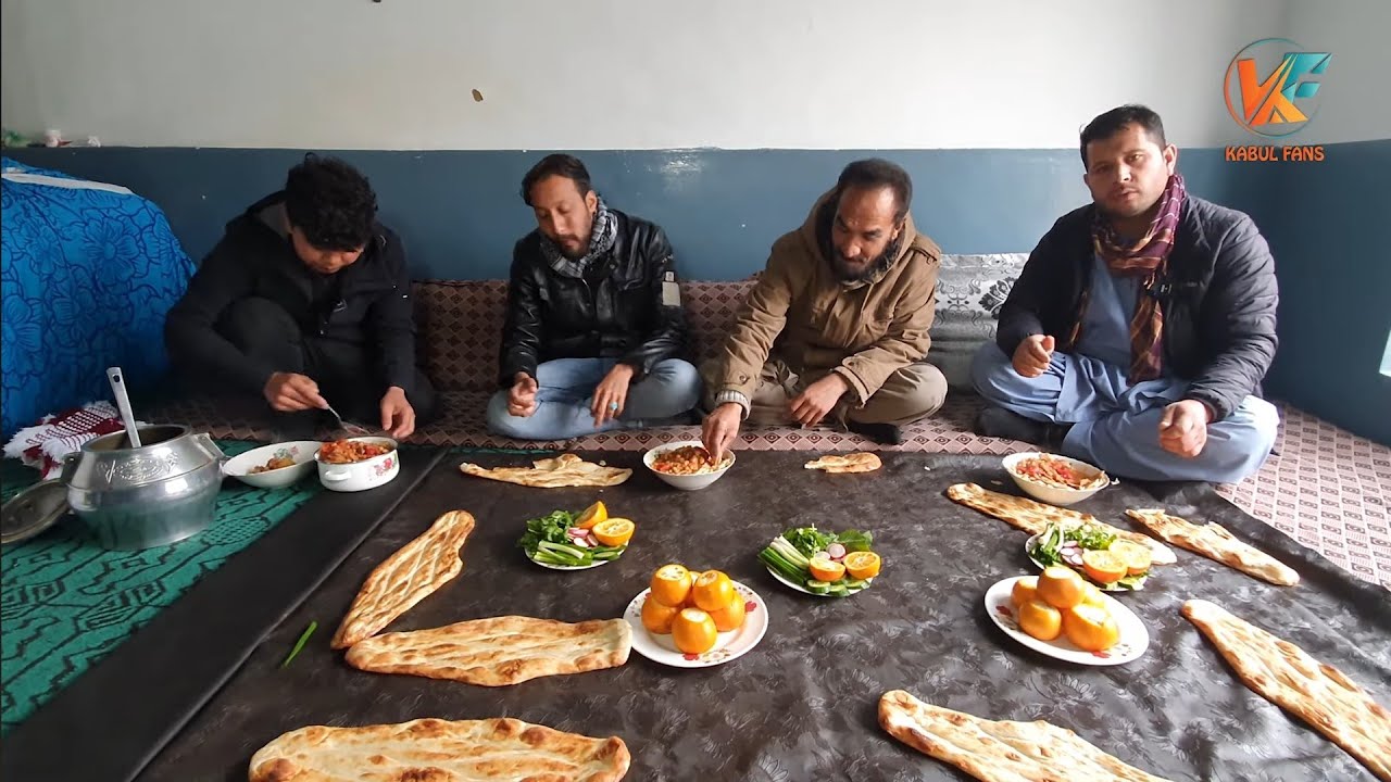 مهمانی علی جان برای تیم و پختن غذای هزارگی