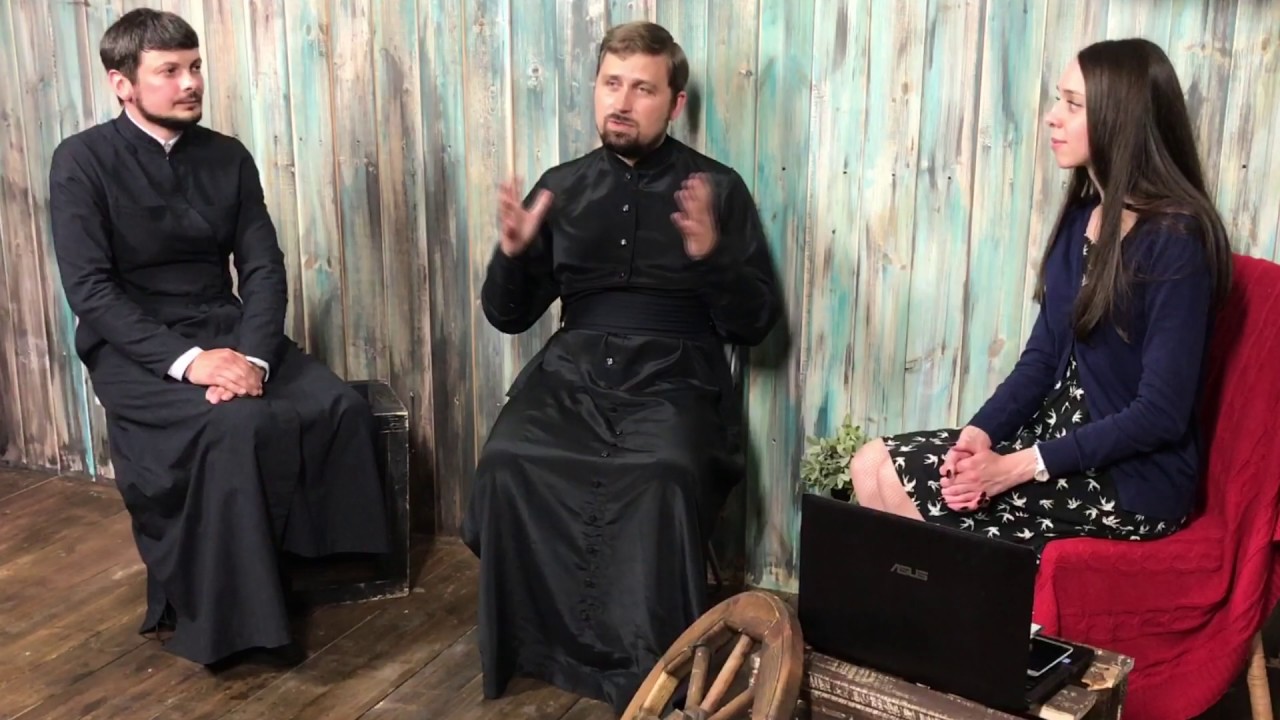 Где стоять в храме во время службы