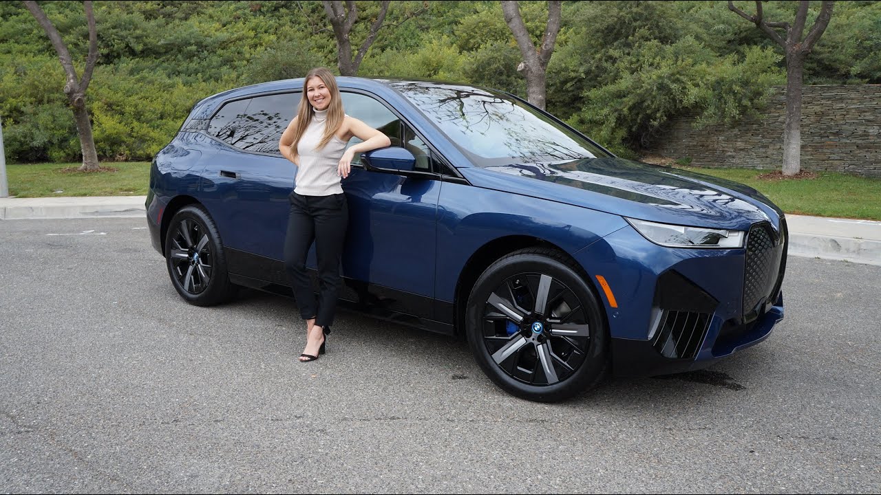 New 2025 BMW iX xDrive50 Review / 21