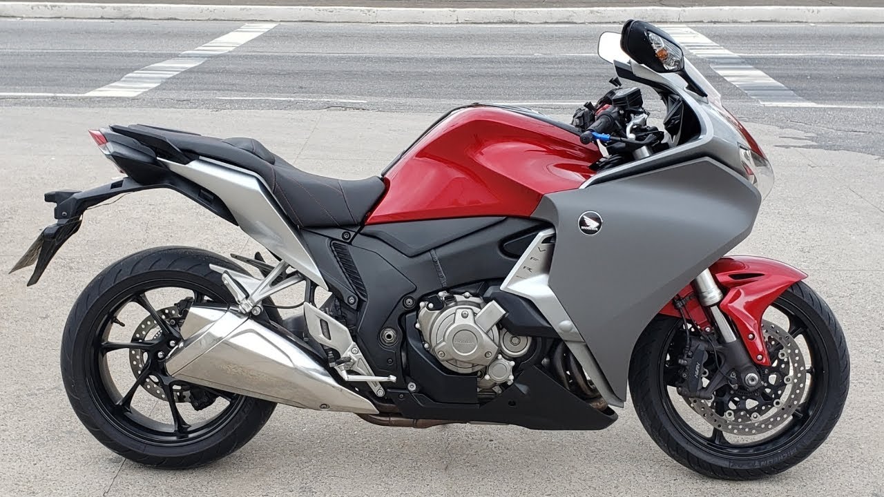 Rodolfinho da Z- Testando Honda VFR 1200 F #AUTOMÁTICA.