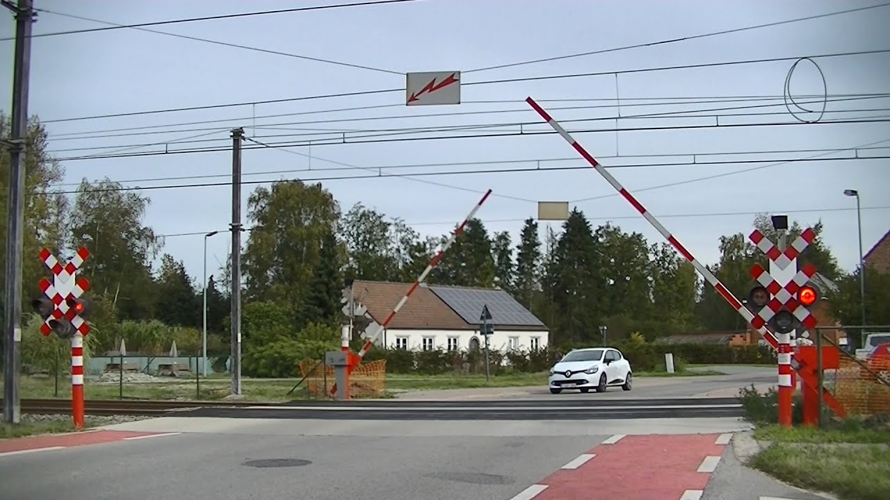 Spoorwegovergang Booischot (B) // Railroad crossing // Passage à niveau
