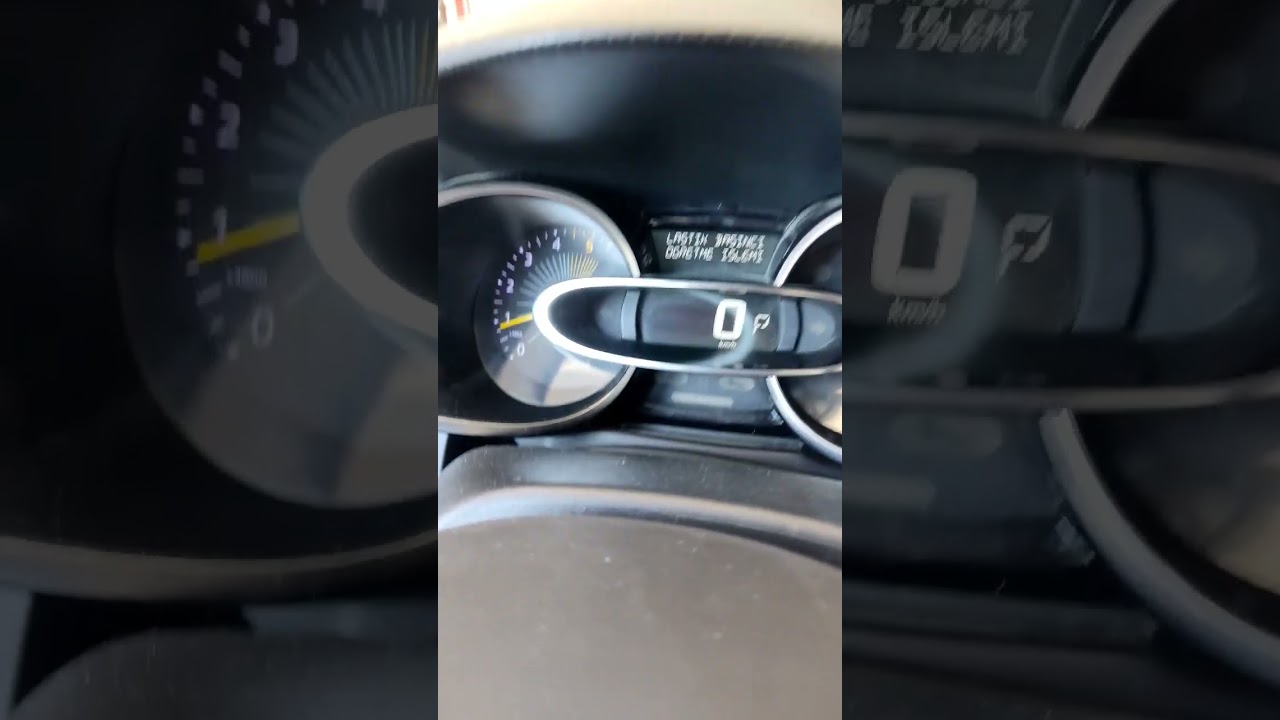 2015 Renault Clio Lastik basın&ccedil; sıfırlama./2015 Renault Clio Tire pressure reset.