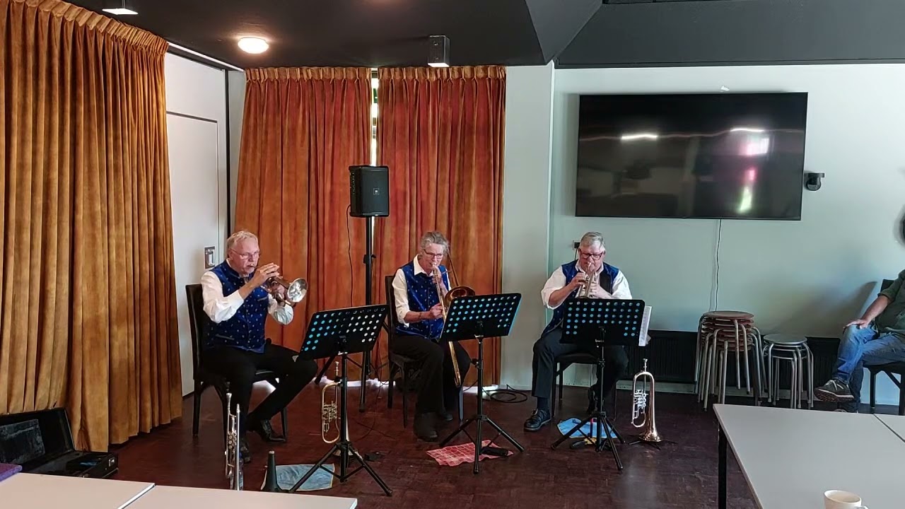 Classical Medley Blazers trio