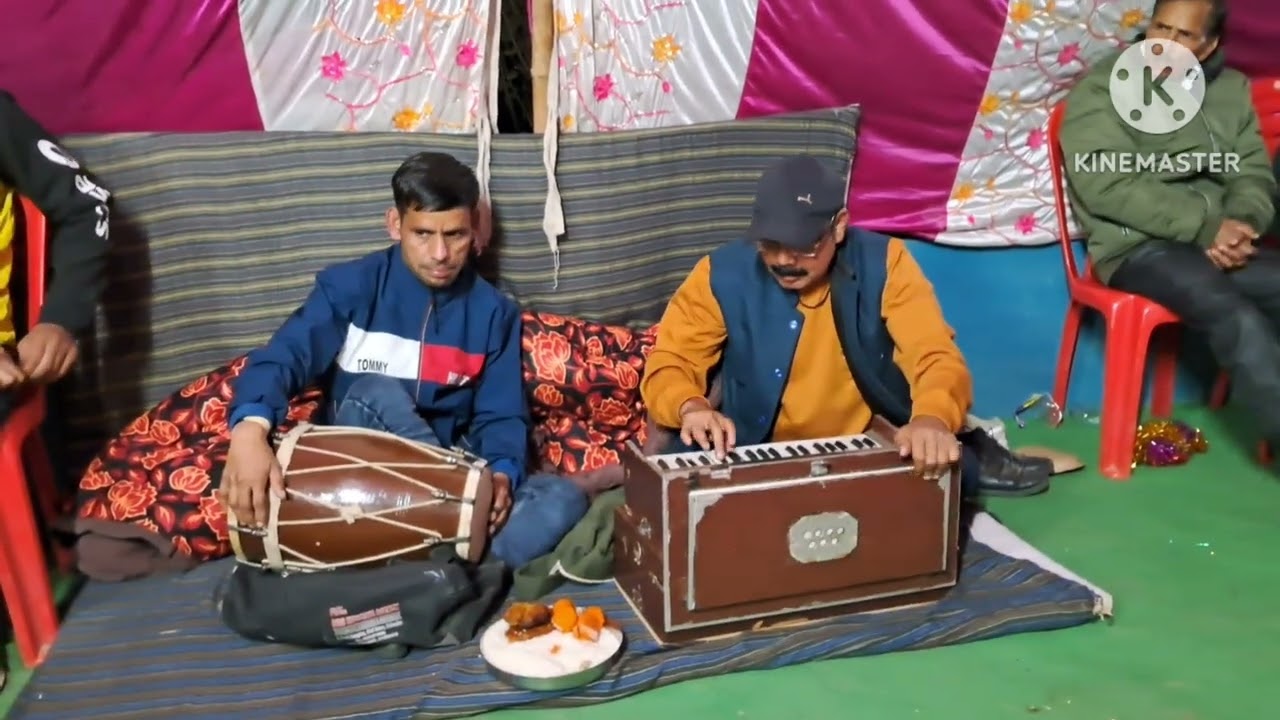 गढ़वाली शादी मे जोकर ने गाया पुराना गढ़वाली गीत (  पवना तू दिली चल मेरा साथ मा )