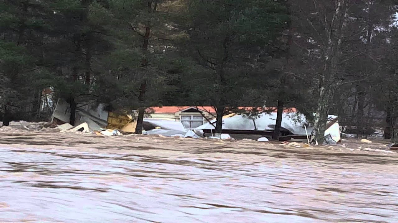 River Dee Ballater Flood