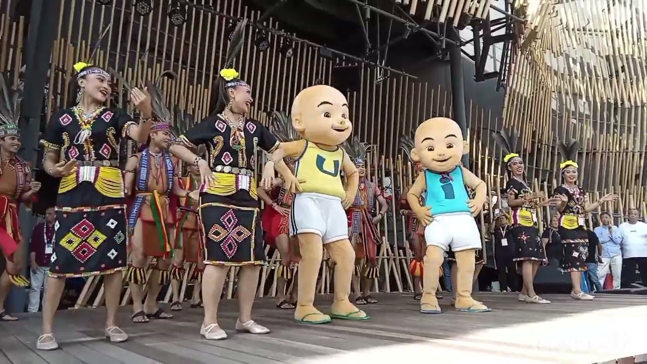 大阪関西万博マレーシアパビリオン　ダンスショー4