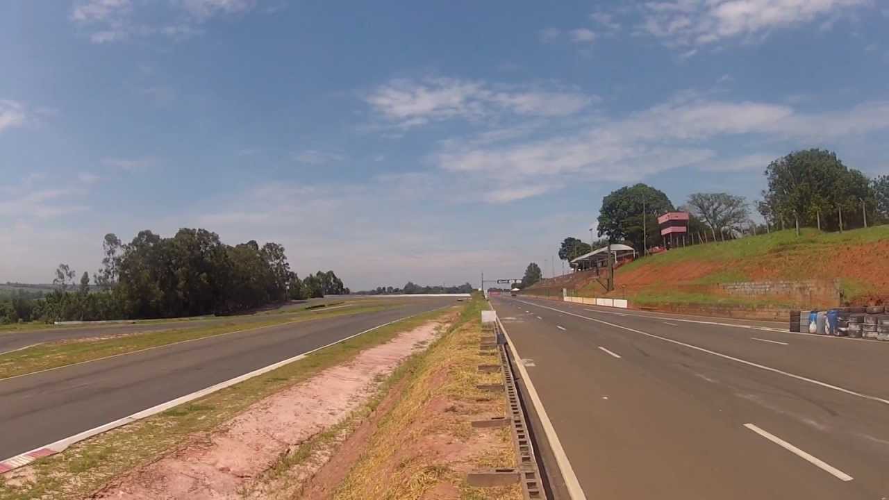 FVEE - Lore de Mar does the first timed laps