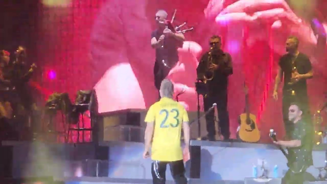 Robbie Williams Melbourne 2023. You're the voice.