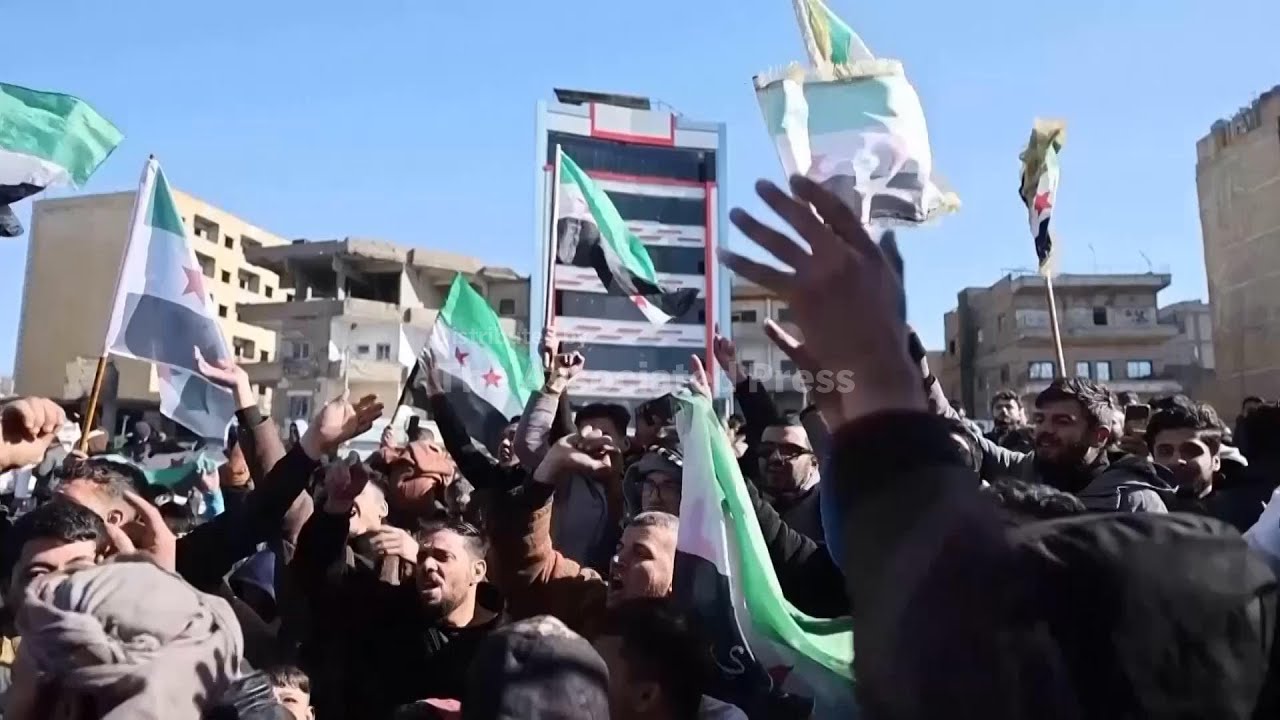 Siria festeja anuncio de alto al fuego con milicia kurda