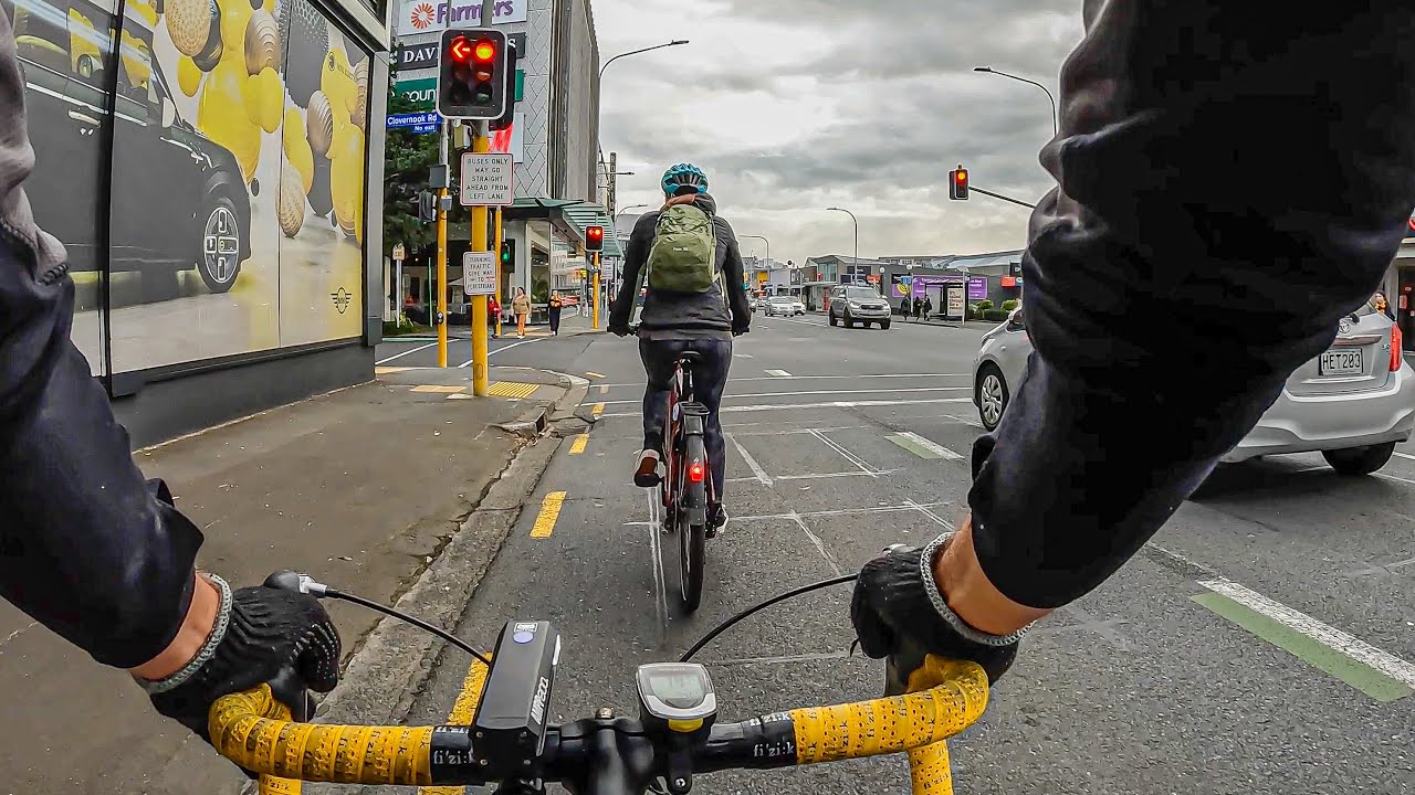 Full #POV bike commute  🇳🇿 suburbs to the city #fog #bikecommute