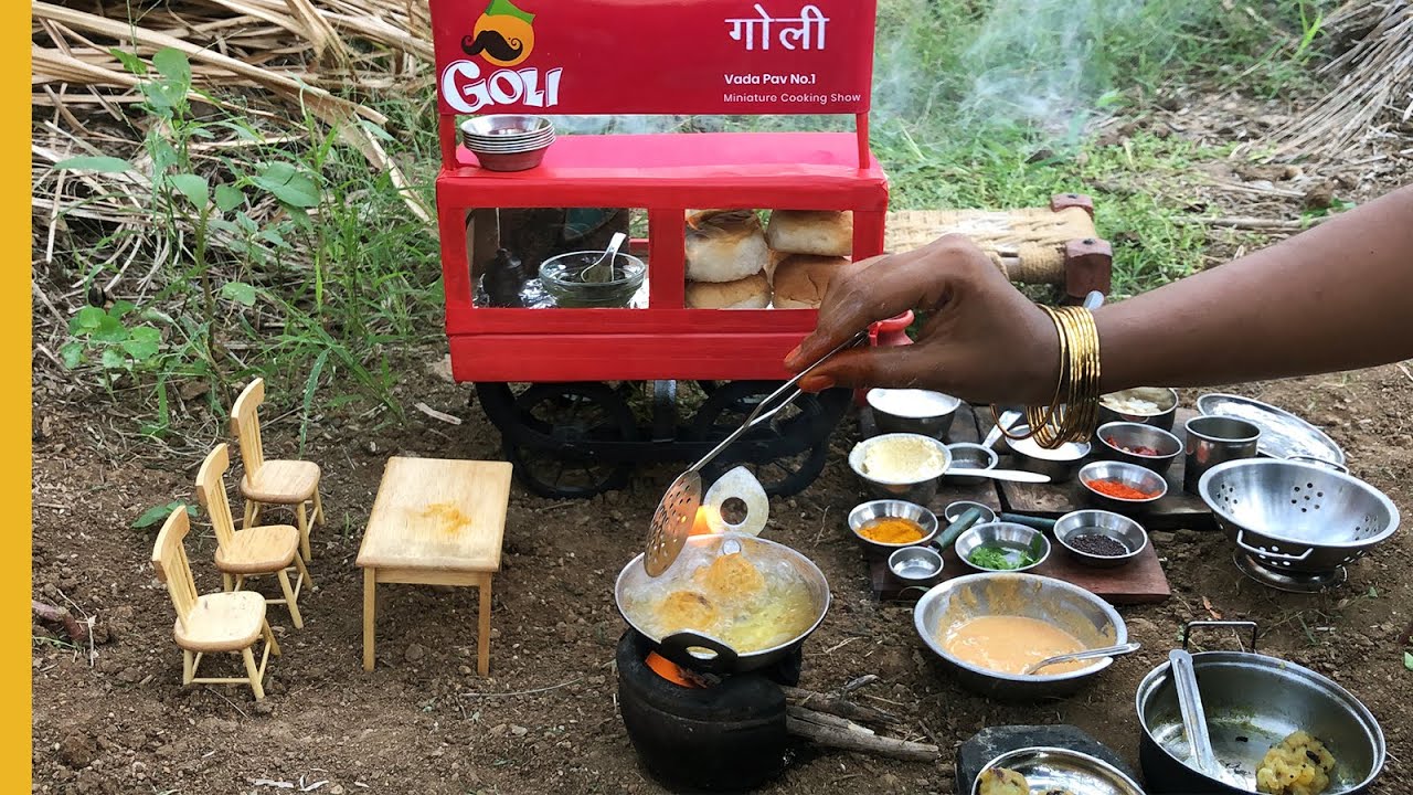 Miniature Vada Pav (वडा पाव) | E#82 | Mumbai Famous Goli Vada Pav Recipe | Miniature Cooking