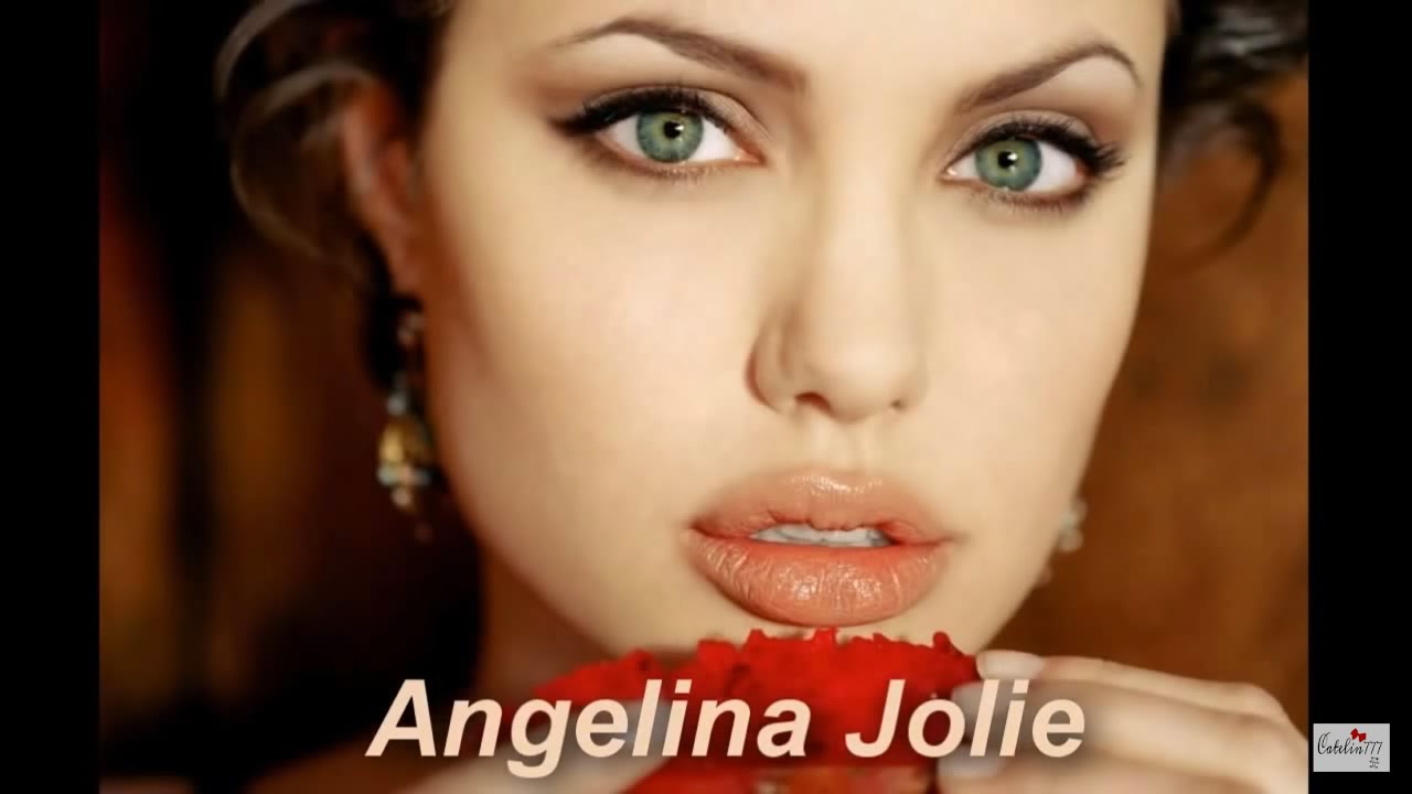 Макияж в стиле Джоли