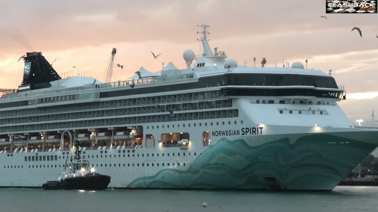 NORWEGIAN SPIRIT CRUISE SHIP, DEPARTS PORT OF TIMARU. 2026