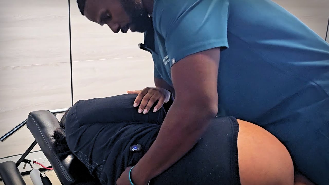 Tight Woman Tries Chiropractic Adjustment in Miami