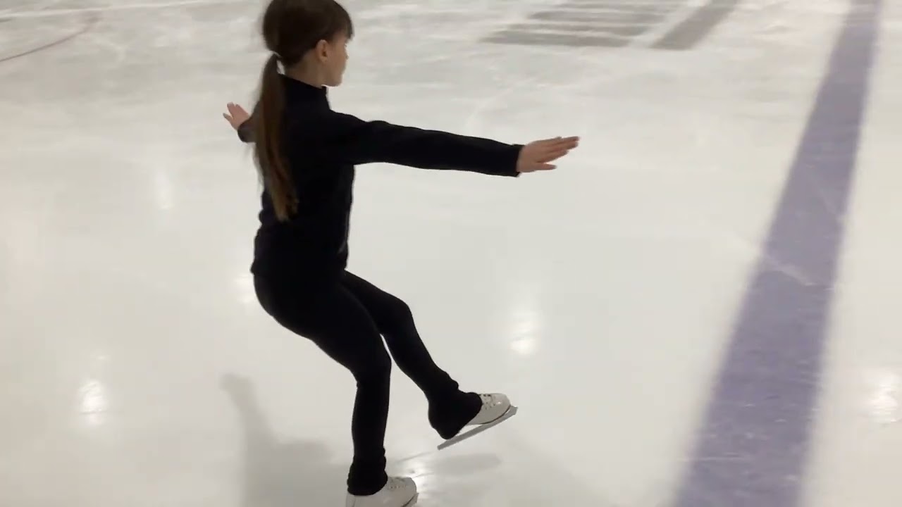 Maika Landes Pre Bronze Skating Skills