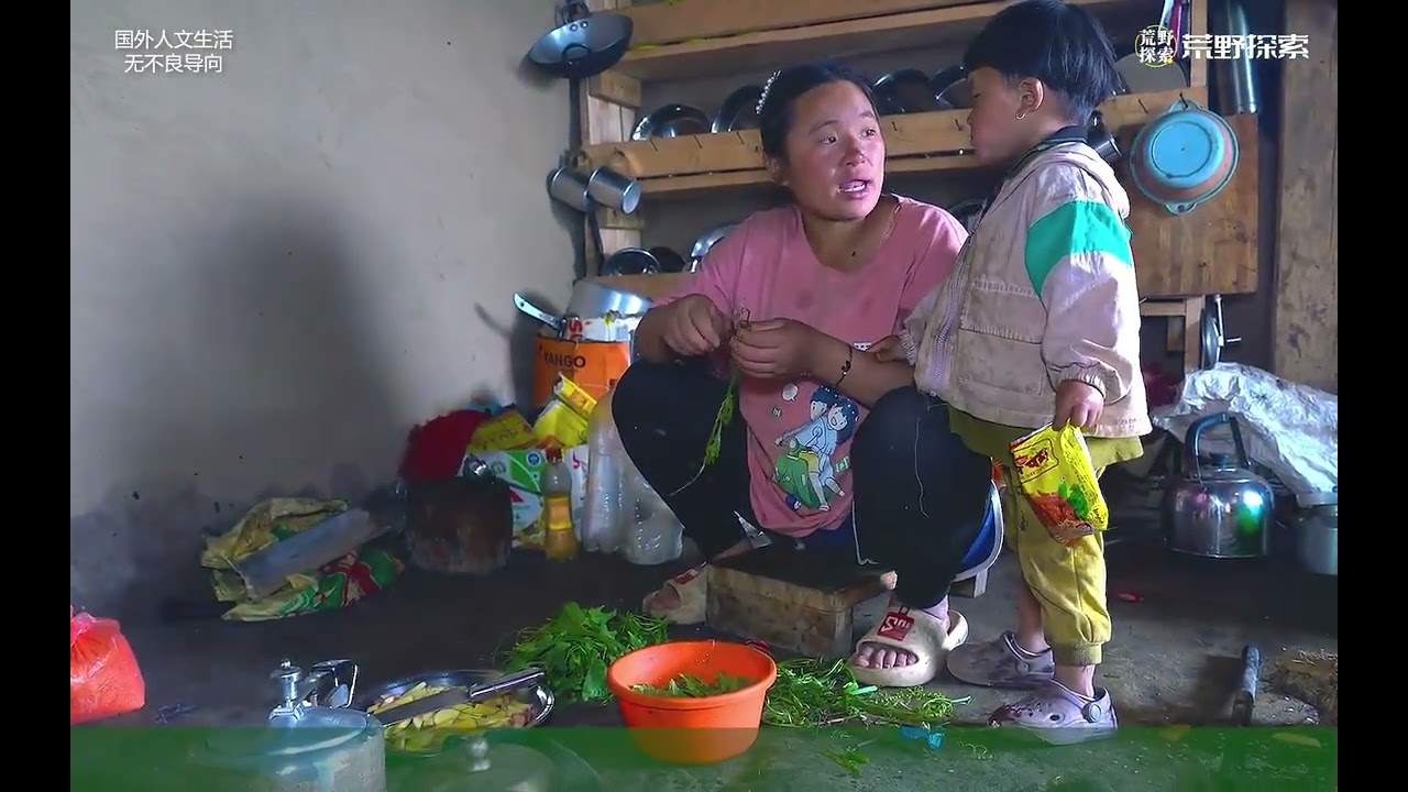 吉娜肚子越来越大，活动不如先前那么灵活，老公乔森经常回来看看！ #尼泊尔乡村生活  #尼泊尔吉娜翠花  #农村生活