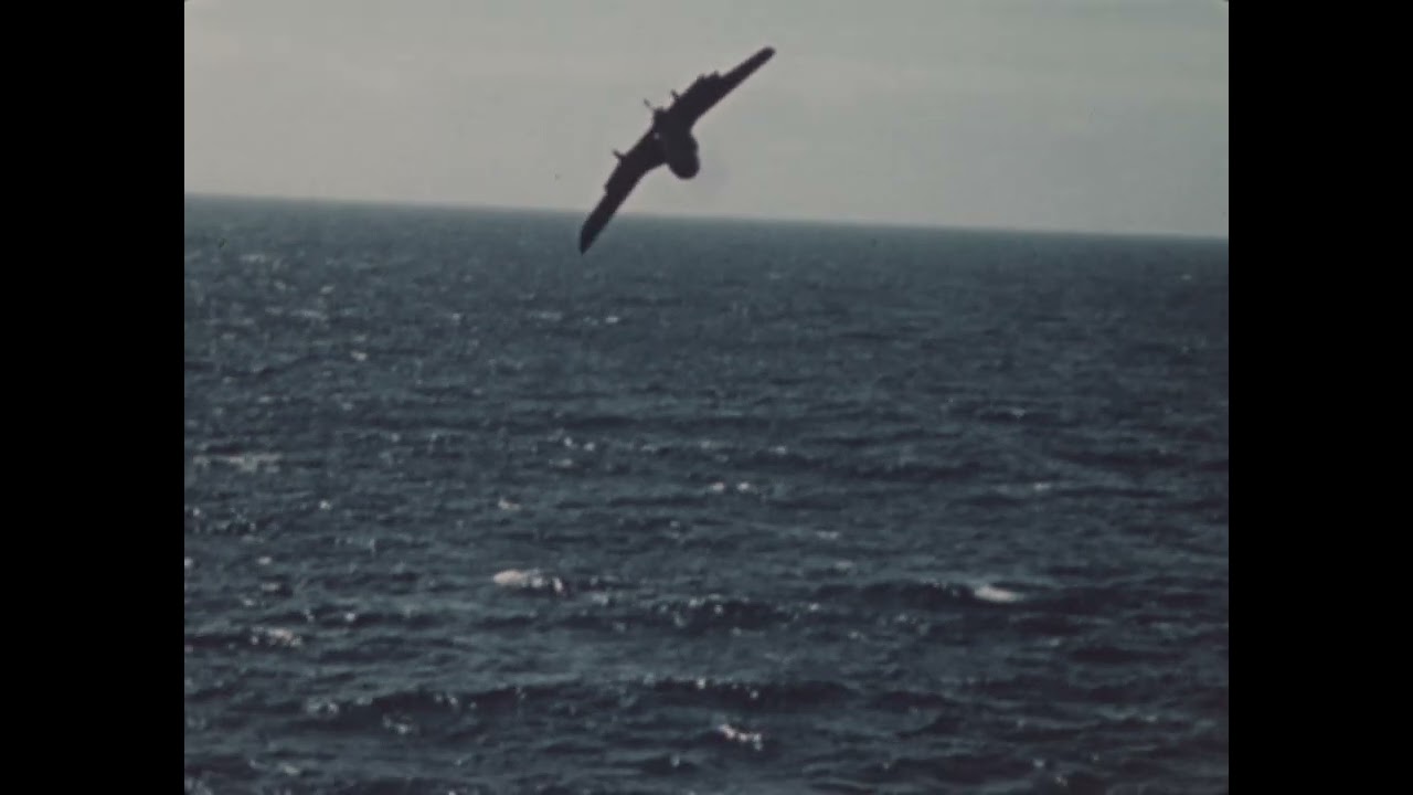 Fatal Torque Roll Crash of FG-1D (F4U) Corsair DD58 on USS Vella Gulf (CVE-111) during WW2