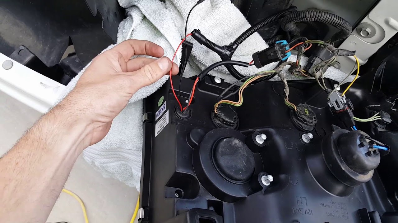Spyder Version 2 GMC Sierra (2012) : How to Wire
