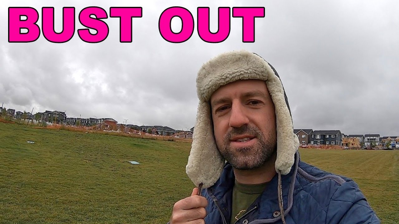SLANG Phrasal Verb - BUST OUT