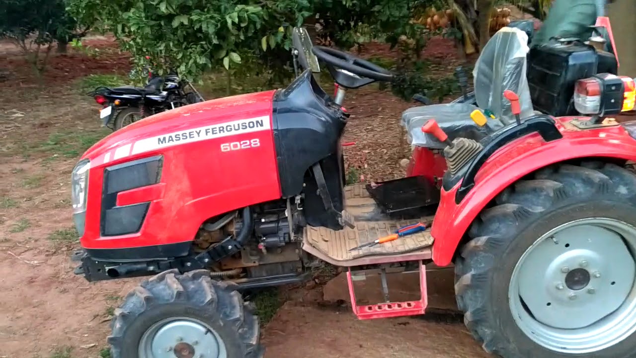Massey Ferguson 6028 compact premier mini tractor