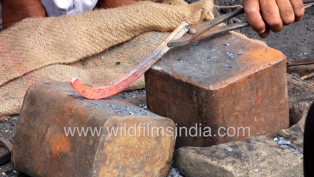 Horseshoe making on the streets of Meerut - Roadside Blacksmith