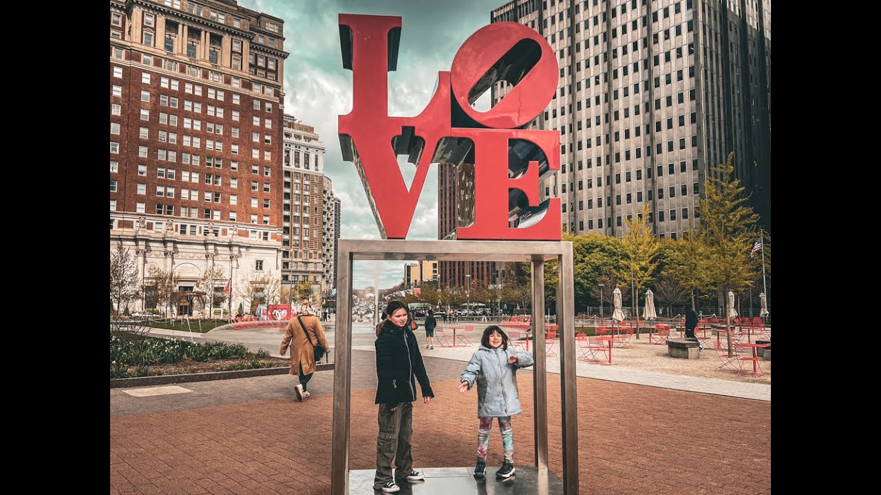 The Gang Goes to Philadelphia